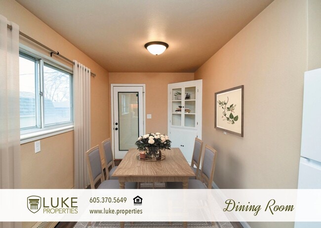 Foto del edificio - 3005 E 20th St