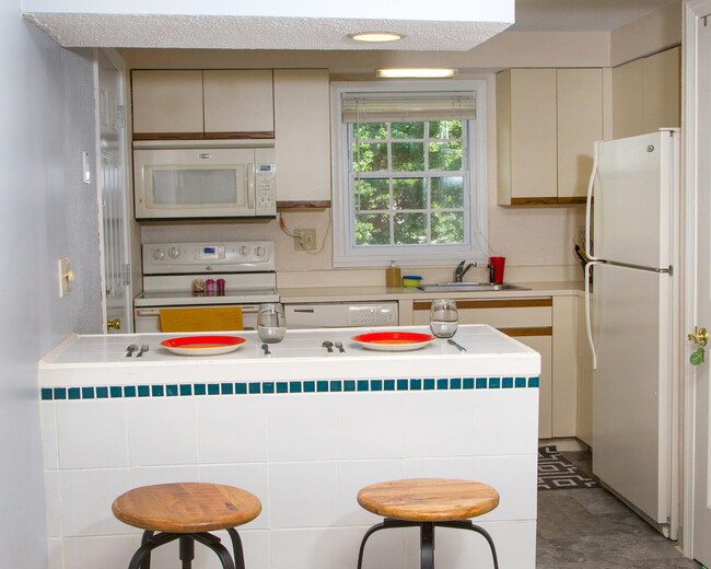 Kitchen - 43 Hadley Village Rd