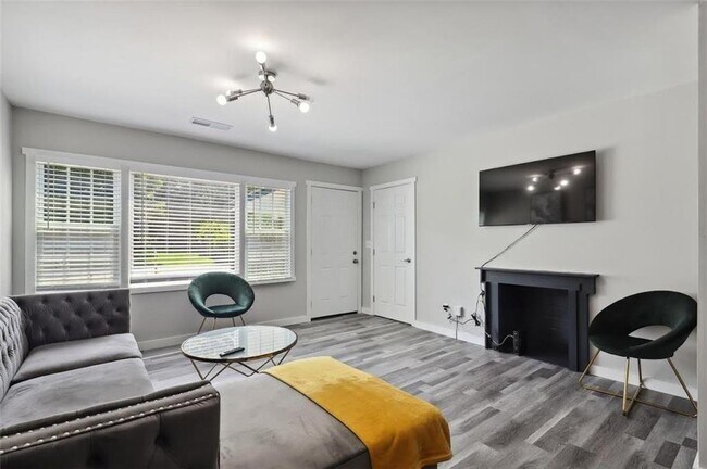 Foto del edificio - 1561 Pontiac Pl SE