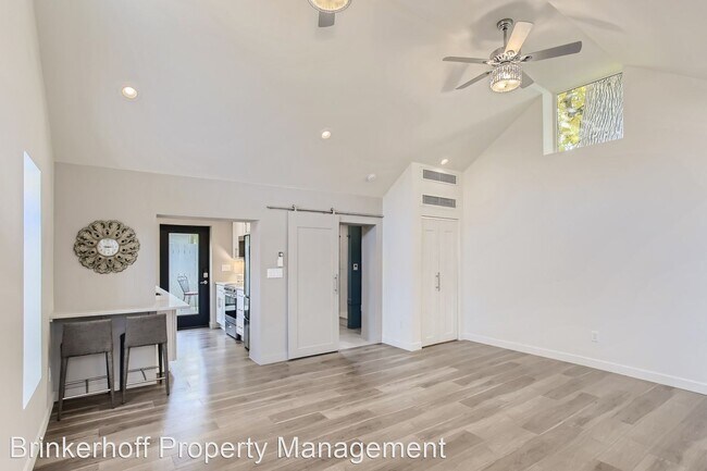 Foto del edificio - 1 br, 1 bath House - 1157 Josephine St