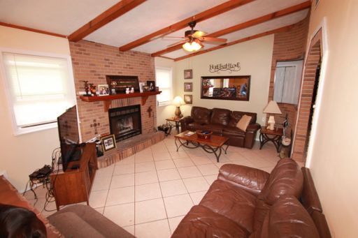 Building Photo - Deltona - 3 Bedrooms 2 Bathrooms - 1395.00
