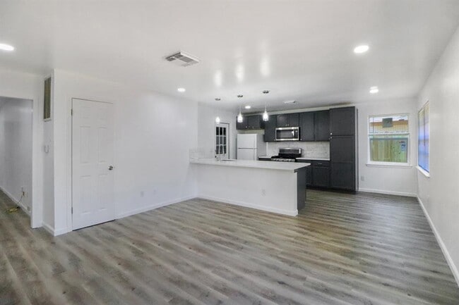 Building Photo - 5626 Arboles Dr