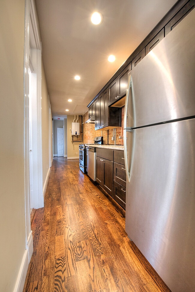 Photo - 2621 W Cary St Apartment