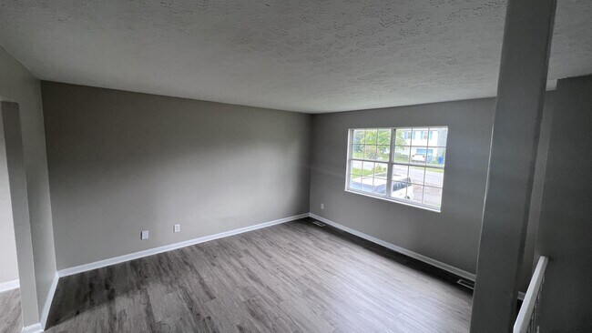 Foto del edificio - 5411 Baywood Dr