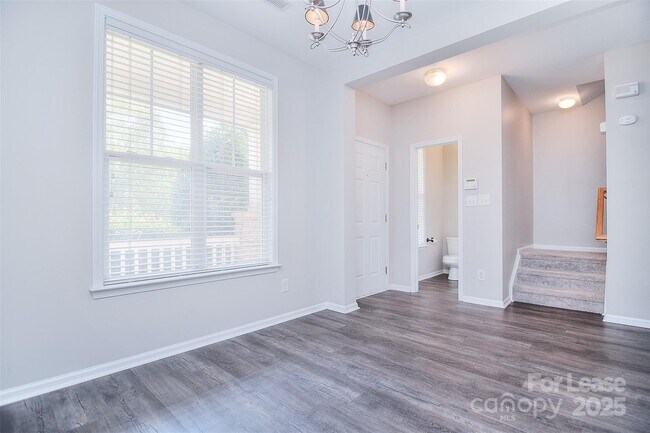 Foto del edificio - 11315 Dundarrach Ln