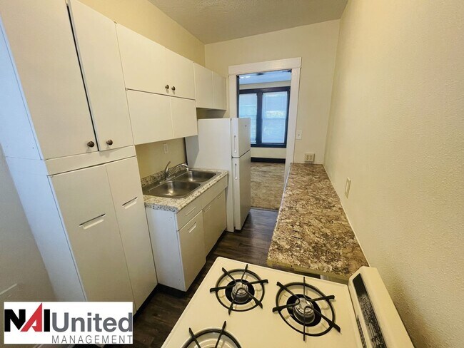 Foto del edificio - DC Realty - 1302 Grandview