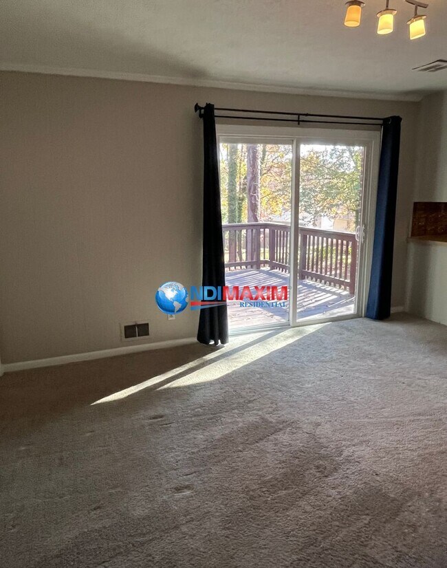 Building Photo - Beautiful ranch in GRAYSON cluster in Snellville