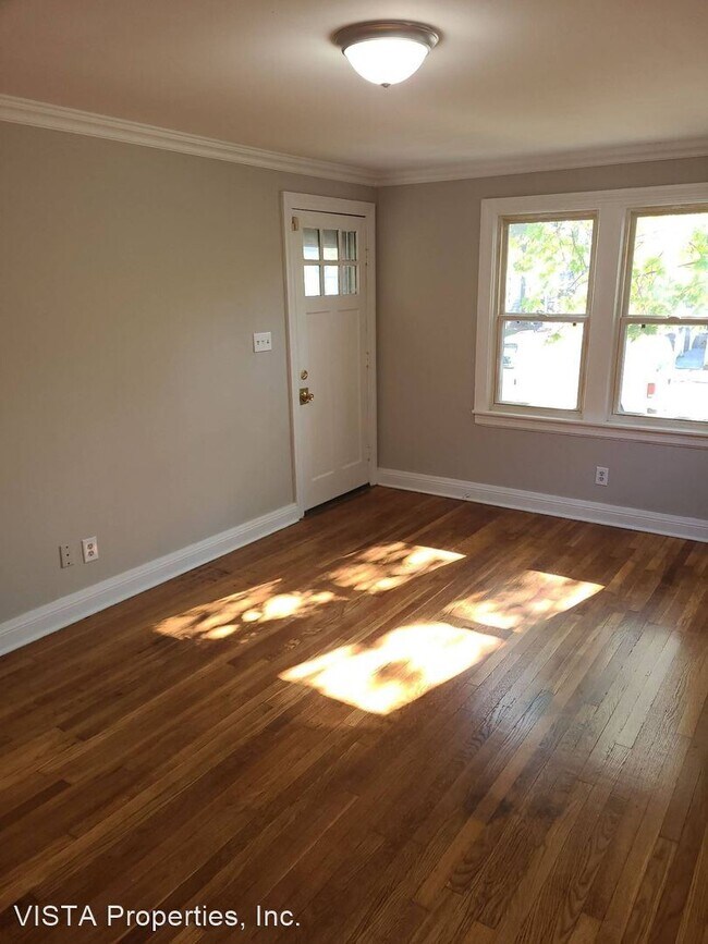 Building Photo - 3 br, 1 bath House - 927 1/2 Denmark Street
