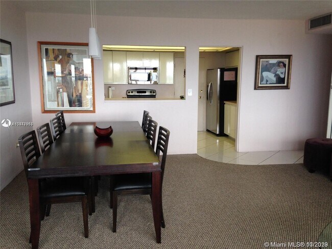 Building Photo - 3111 N Ocean Dr