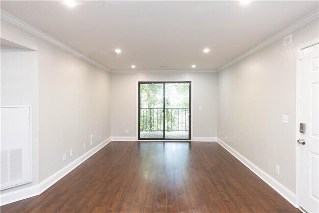 Foto del edificio - 2657 Lenox Rd NE