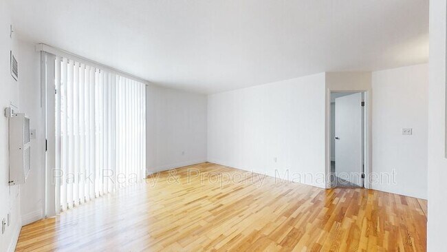 Foto del edificio - 601 W 11th Ave