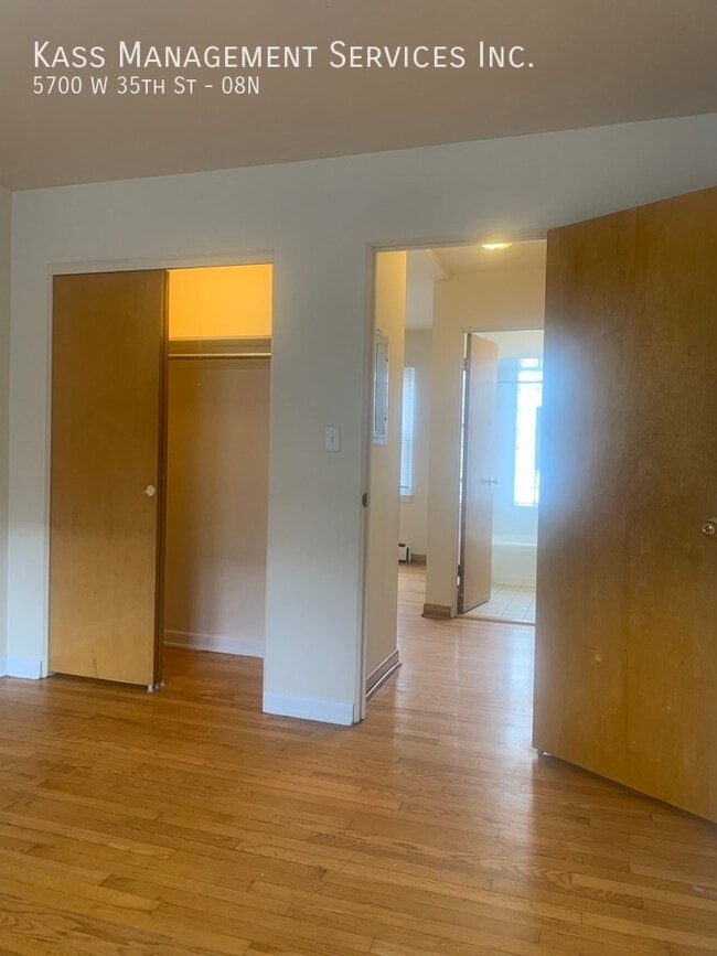 Building Photo - 5700 W 35th St
