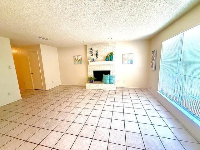 Foto del edificio - 627 Overlook Ct