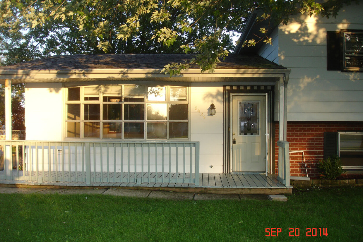 Foto principal - 2424 Highland Cir