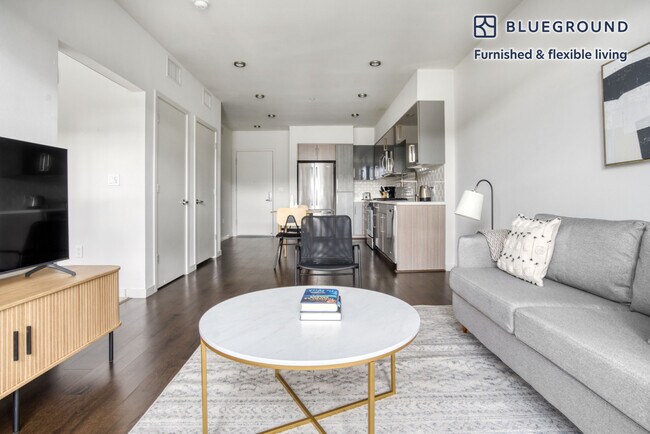 Foto del edificio - 650 E Capitol Ave