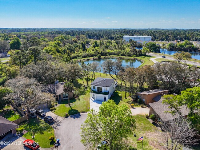 Foto del edificio - 2121 Broadwater Dr