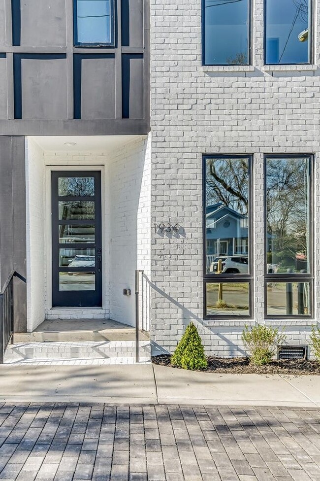 Photo - Stunning 4 Bedroom Home w/ Rooftop Deck Close to Downtown Nashville