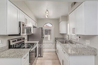 Building Photo - 10610 S 48th St