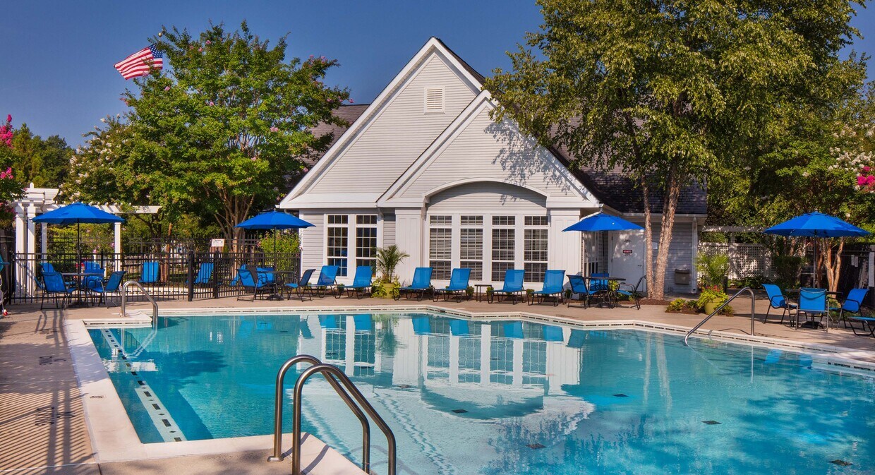 Jefferson Arbors at Broadlands Apartments in Ashburn, VA