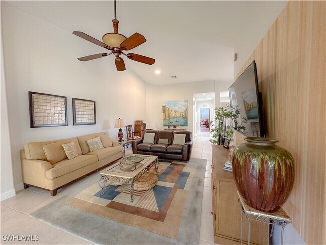 Foto del edificio - 8310 Big Acorn Cir