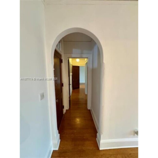 Foto del edificio - 3224 Biscayne Blvd