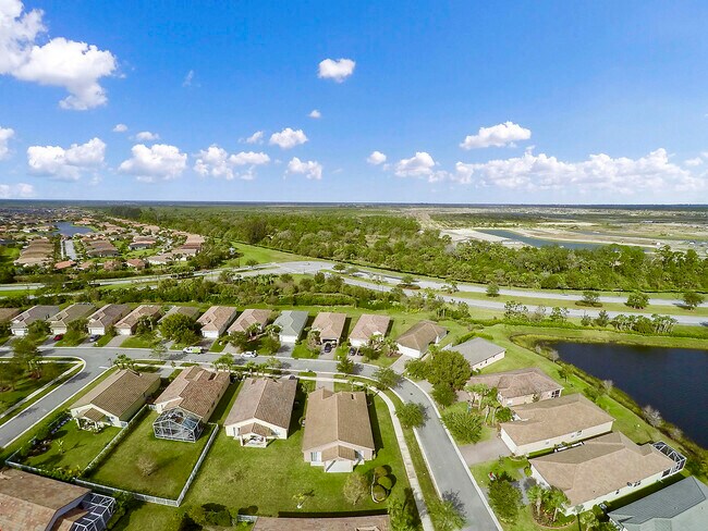 Foto del edificio - 9563 SW Flowermound Cir