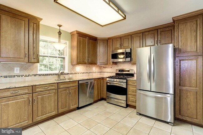Foto del edificio - 5601 Knollwood Rd