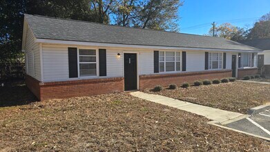 Building Photo - 469 Monetta St S E