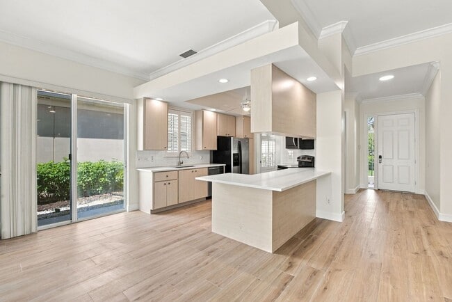 Building Photo - 3440 Donoso Ct