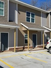 Building Photo - 955 Stills Rd