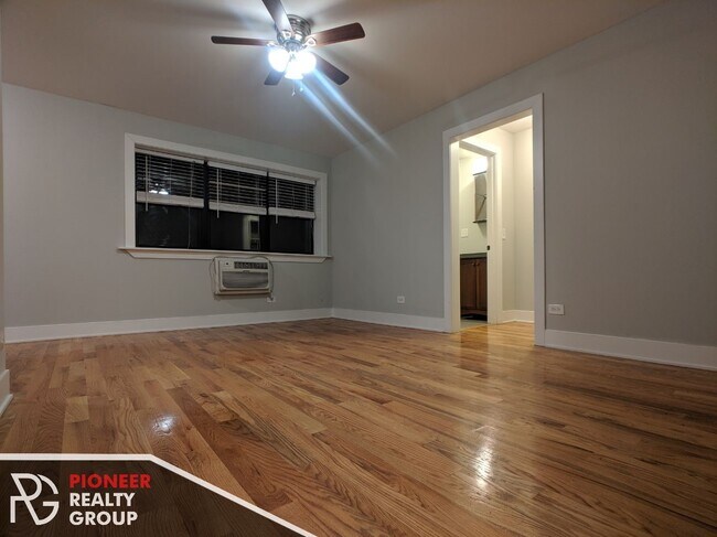 Building Photo - 510 W Briar