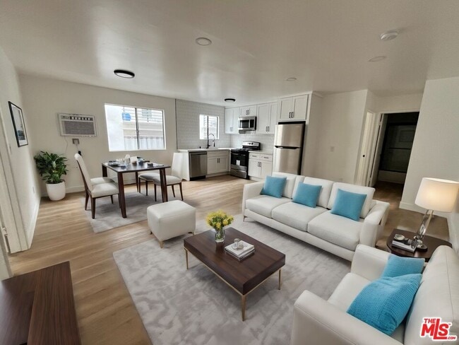 Foto del edificio - 5440 Carlton Way