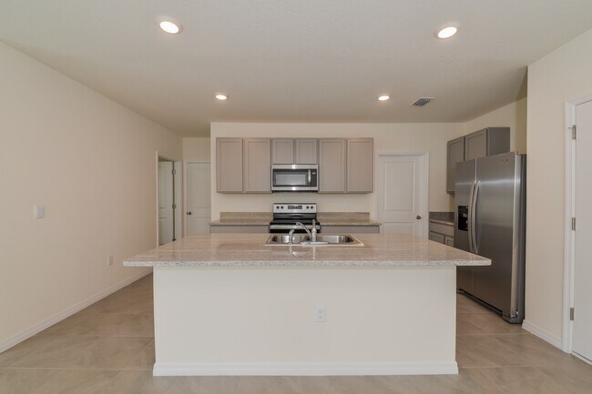 Building Photo - 16935 Trite Bend St