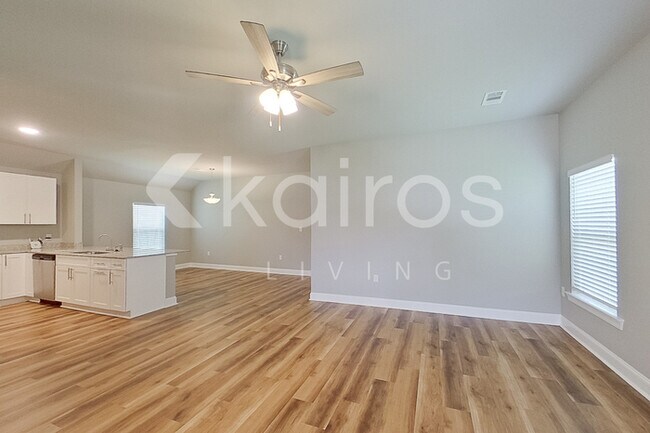 Foto del edificio - 22857 Monterey Ave