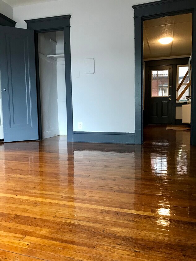 Foto principal - 33 Fort Pleasant Ave