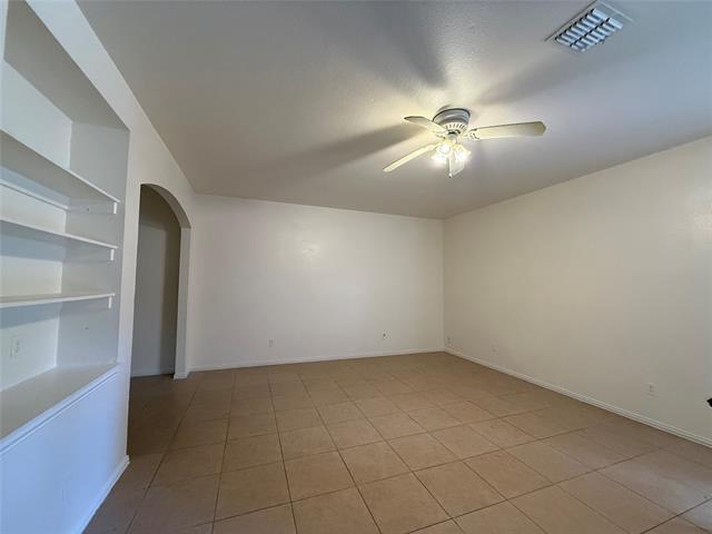 Foto del edificio - 216 Creek Cove Dr
