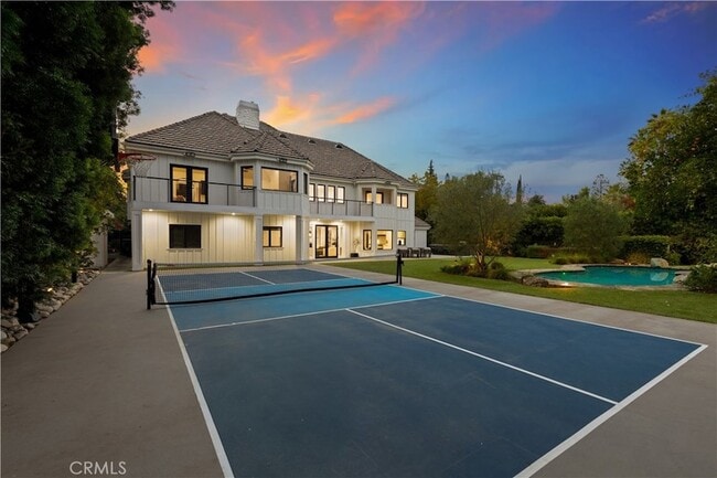 Foto del edificio - 5946 Woodlake Ave