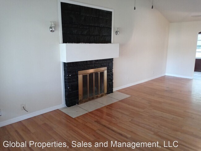 Building Photo - 3 br, 2 bath House - 114 North Lake