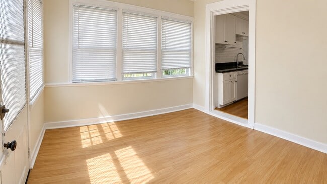 Building Photo - 7114 Freret St