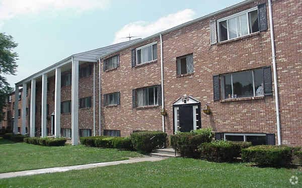 Building Photo - Blossomwood Apartments