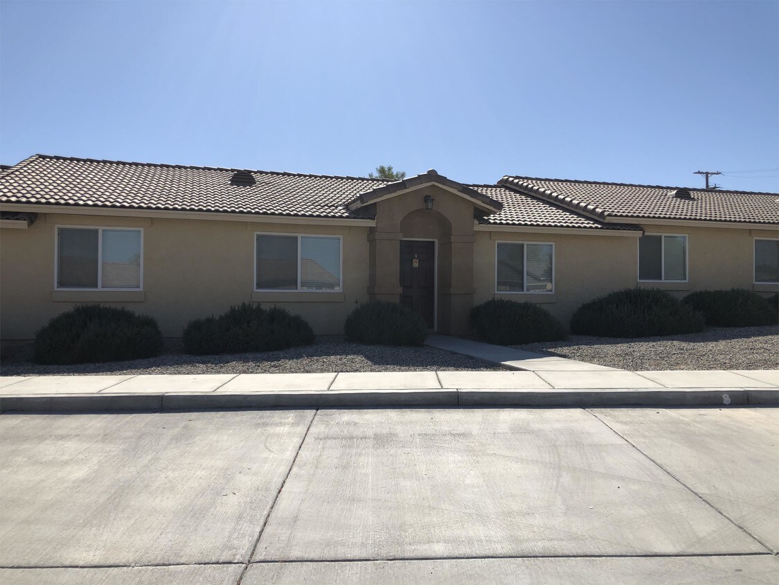Foto principal - 6061 Bagley Ave