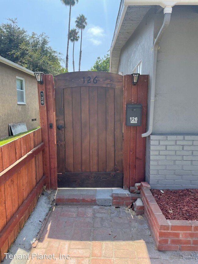 Building Photo - 2 br, 1 bath House - 126 H Street