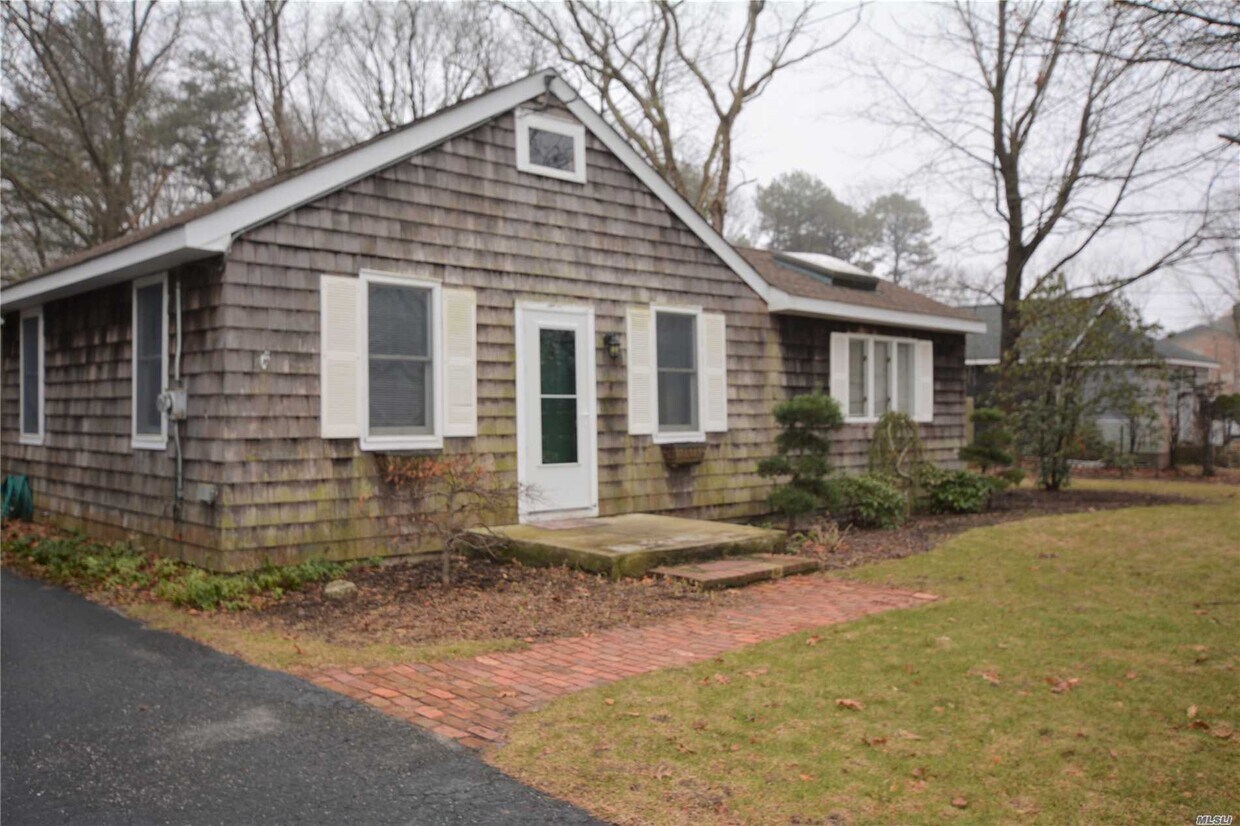Primary Photo - 88 N Phillips Ave