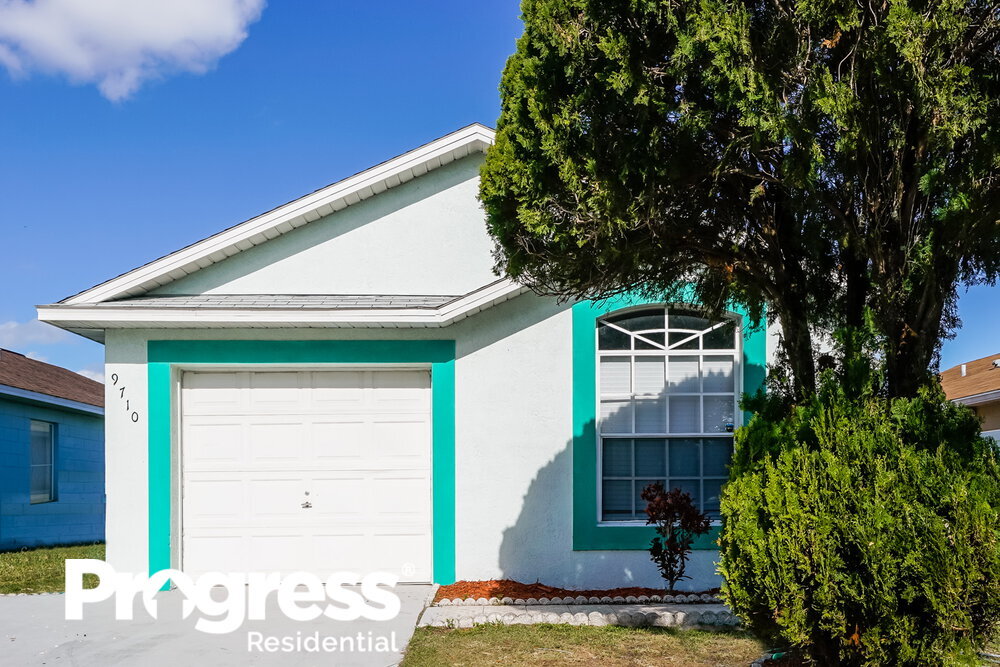 Foto principal - 9710 Red Clover Ave