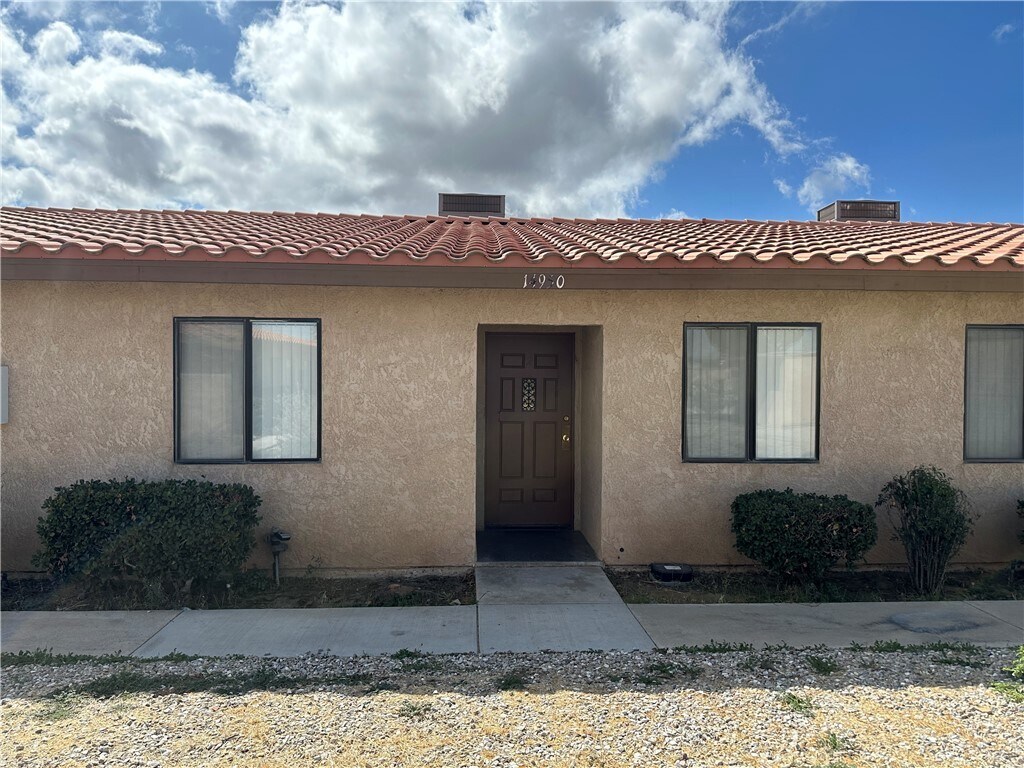 Primary Photo - 14934 Sequoia St