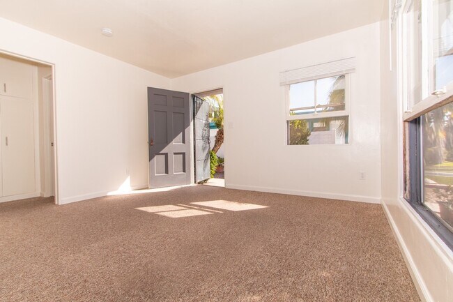 Foto del edificio - Charming 1 Bed/1 Bath - Just One Block from the Ocean in North Pacific Beach!