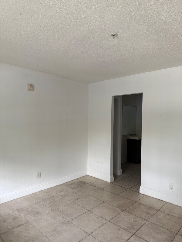 Foto del edificio - 4271 NW 5th St