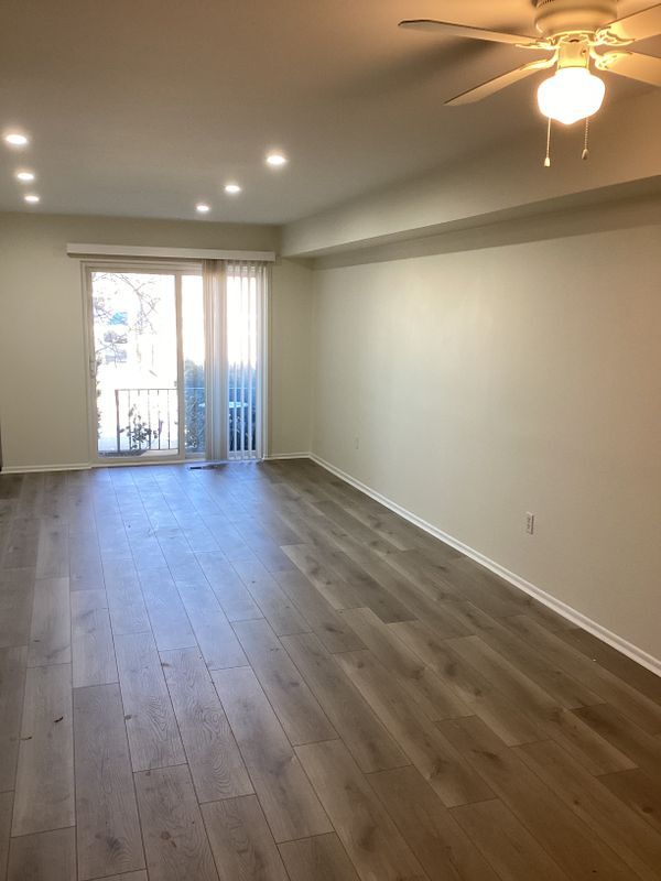 Building Photo - 3874 Linden Ave