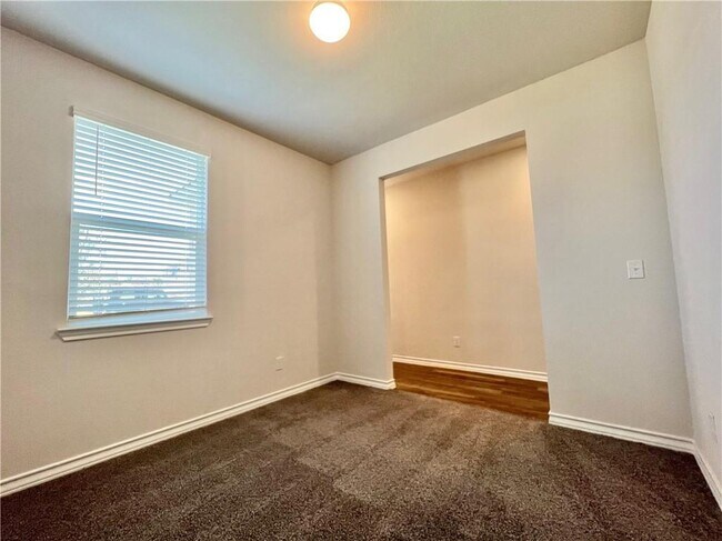 Foto del edificio - 704 Long Run