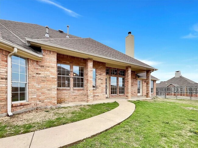 Building Photo - 112 Paige Ln